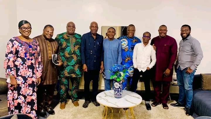 RENCONTRE DU PATRIACHE AVEC LES HOMMES ET FEMMES DE DIEU